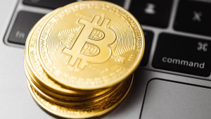 Σε υψηλό έξι μηνών το Bitcoin, τεστάρει τα $25.000