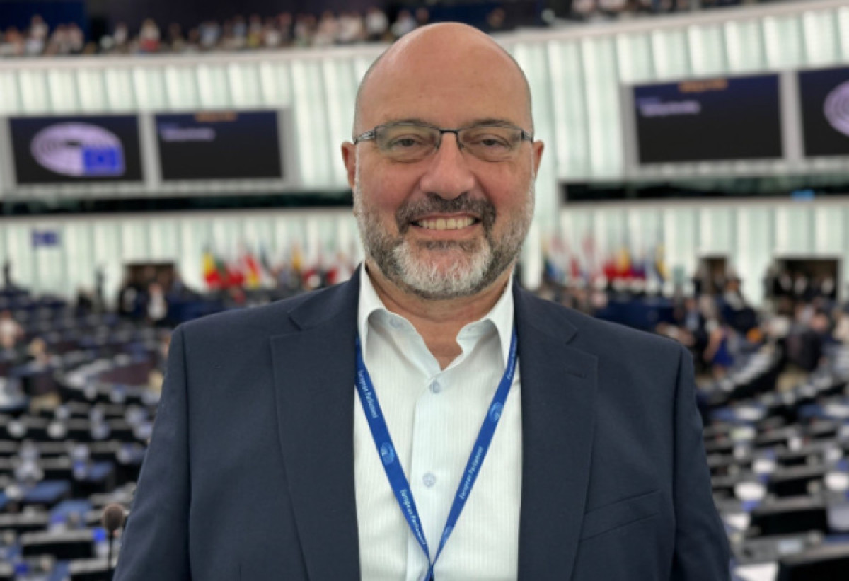 Αρναούτογλου προς Κομισιόν: 100 εκατ. ευρώ για το ηλεκτρικό δίκτυο - Πόσα χιλιόμετρα έγιναν πραγματικά ασφαλέστερα απέναντι στις πυρκαγιές;