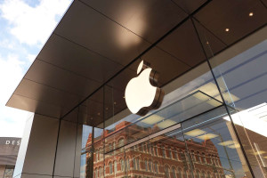 Apple-ΗΠΑ: Επενδύσεις 500 δισ. δολαρίων-20.000 προσλήψεις- Το «ευχαριστώ» Τραμπ