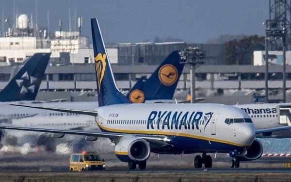 Ryanair: Μείωση 20% των πτήσεων για το επόμενο δίμηνο