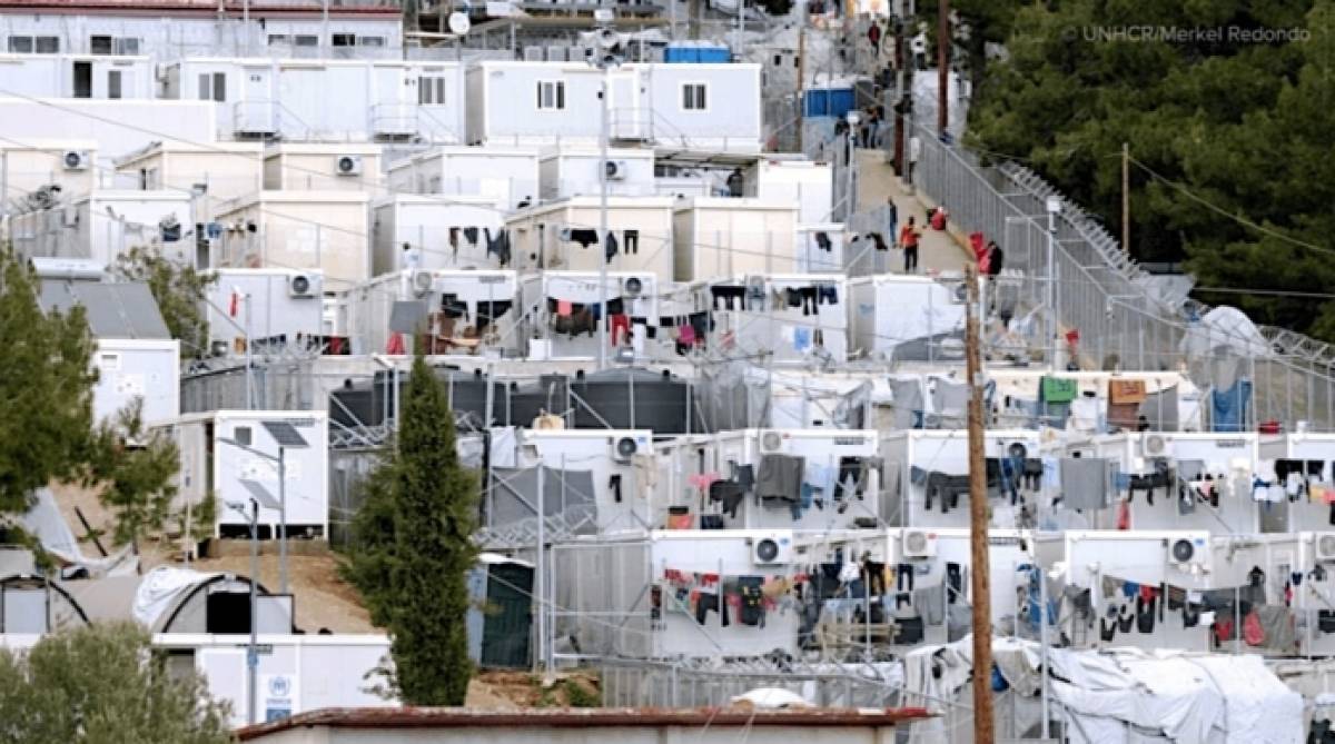 Σάμος: Δεκάδες προσαγωγές στο Κέντρο Υποδοχής και Ταυτοποίησης