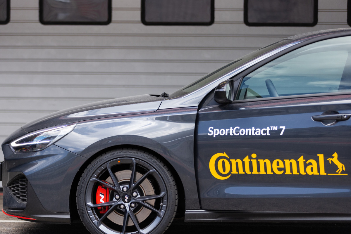 To Continental SportContact 7 κατακτά την κορυφή στις δοκιμές θερινών ελαστικών του Auto Bild Sportscars