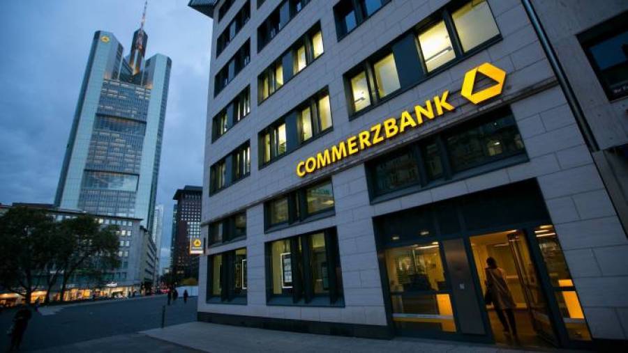 Commerzbank: Σταματά την επιχειρηματική δραστηριότητα στη Ρωσία