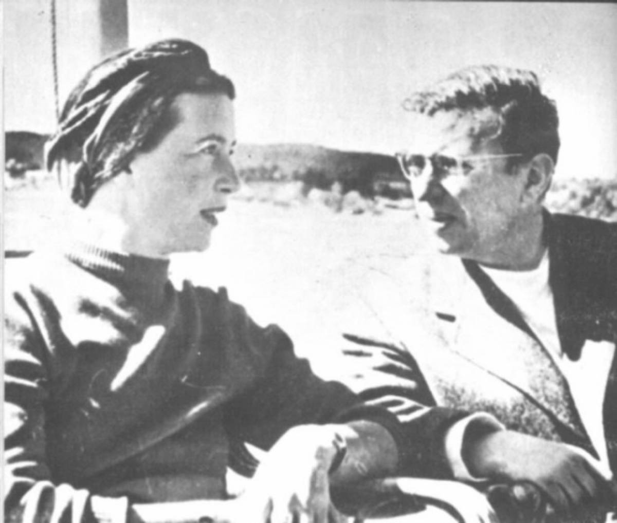 Τα στιγμιότυπα μιας μυστηριώδους σχέσης
