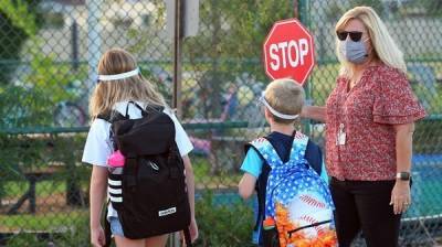Φλόριντα: Ραγδαία αύξηση παιδικών κρουσμάτων λόγω επανεκκίνησης των σχολείων