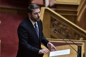 Ανδρουλάκης για Τέμπη: Υπάρχουν βαρύτατες ευθύνες «γαλάζιων» παιδιών