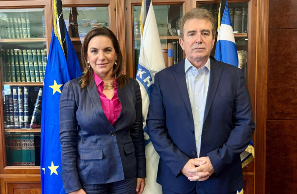 Συνάντηση Κεφαλογιάννη-Χρυσοχοΐδη για την ασφάλεια σε τουριστικές περιοχές