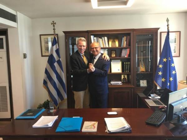 Σε εγκάρδιο κλίμα η συνάντηση Διαματάρη - Πάιατ