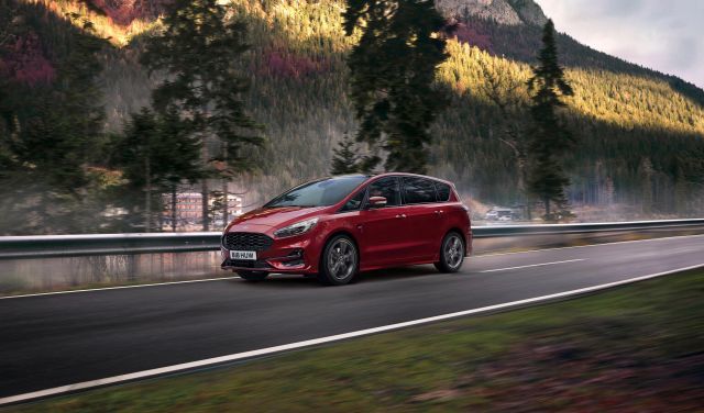 Το νέο S-MAX Hybrid μυεί τις δραστήριες οικογένειες στην ηλεκτροκίνηση