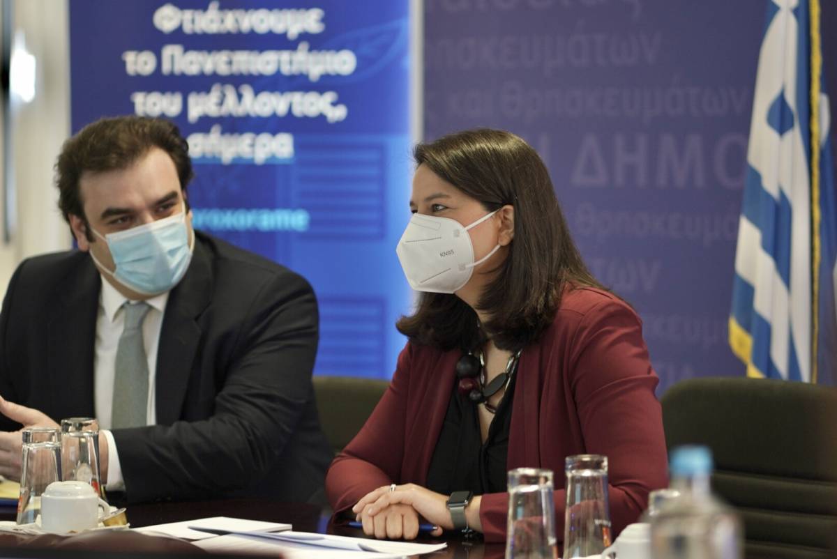 Με SMS οι βαθμολογίες των υποψηφίων στις φετινές Πανελλαδικές