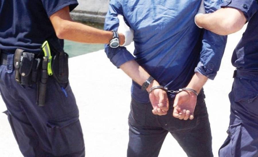 Μύκονος: Συνελήφθησαν πέντε άνδρες για υποκλοπή μεταφορικού έργου