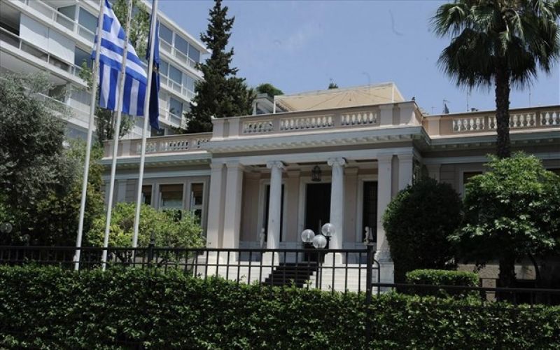Κυβερνητική πηγή: Δεν υπάρχει απόφαση για έξοδο στις αγορές