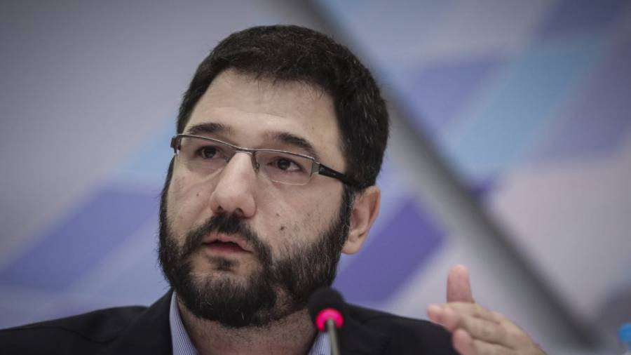 Ηλιόπουλος: Η κυβέρνηση να ασχοληθεί με το θέμα της πατέντας