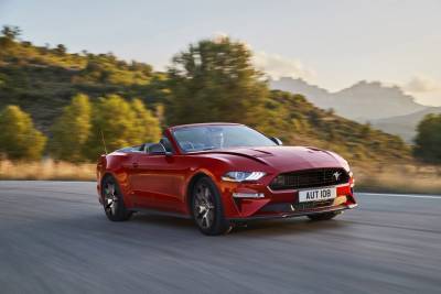Η Ford παρουσιάζει την επετειακή έκδοση Mustang 55 5.0L V8