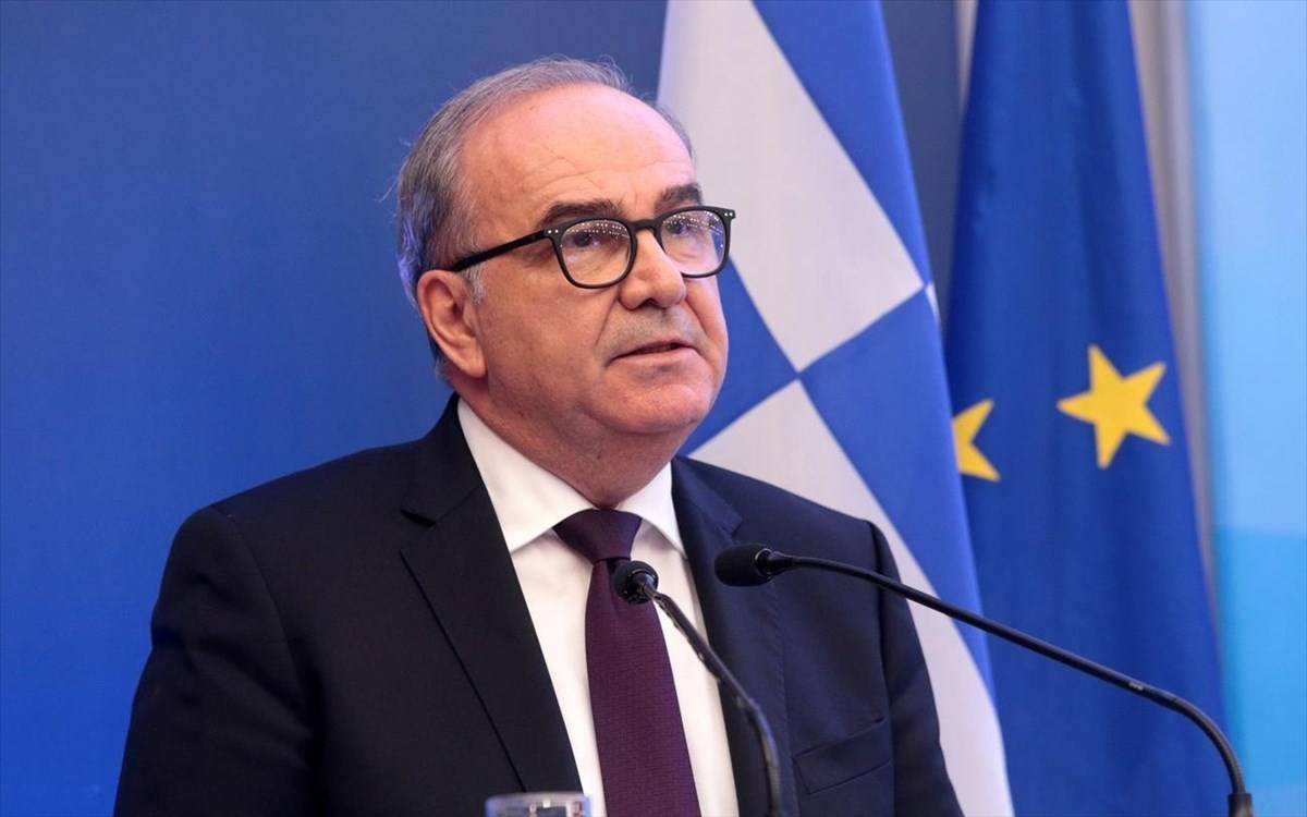 Παπαθανάσης: Η κυβέρνηση έχει αποφασίσει να αλλάξει την Ελλάδα