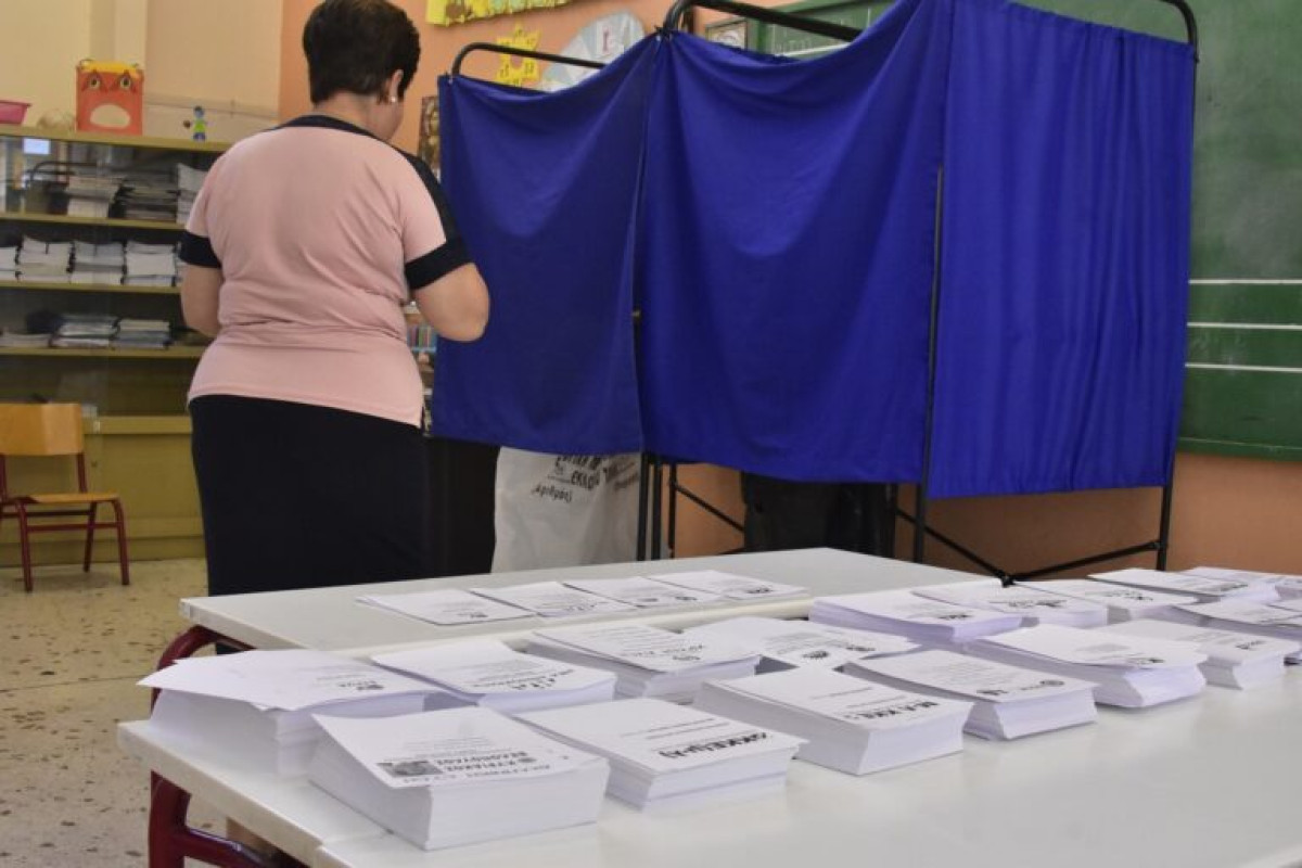 ΥΠΕΣ: Στο 48,76% η συμμετοχή έως τις 16:30