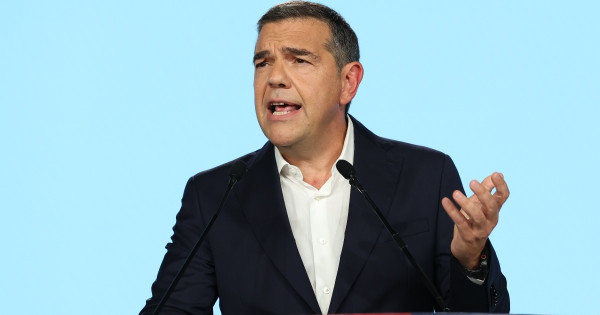 Τσίπρας: Αντί σχολίου της επικαιρότητας, προτείνει να δούμε το «Νονό»