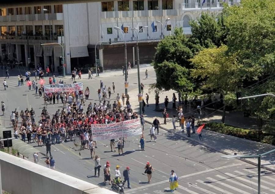 Οι πενιχρές διαμαρτυρίες για το εργασιακό νομοσχέδιο