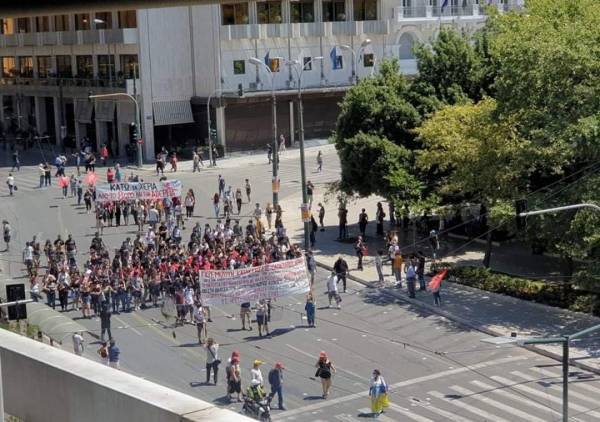 Οι πενιχρές διαμαρτυρίες για το εργασιακό νομοσχέδιο