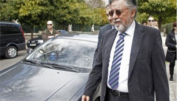 Στην αντεπίθεση το Μαξίμου: Μήνυση στον Γ.Πανούση