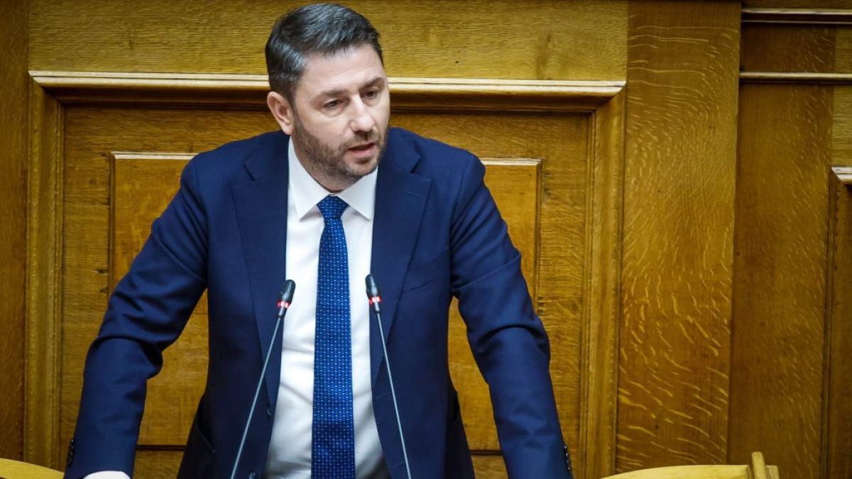 Ανδρουλάκης: Το τέλος του θεσμικού κατήφορου θα το βάλει ο λαός