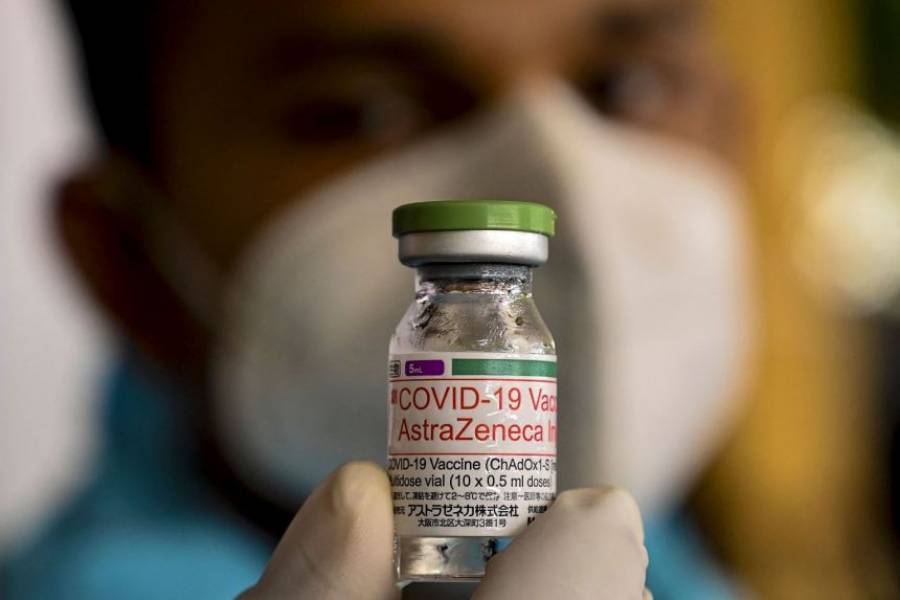 EMA για AstraZeneca: Το σύνδρομο Guillain-Barré πιθανή παρενέργεια του εμβολίου