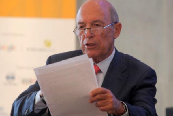 Σημίτης: Φταίει ο Καραμανλής, η Κομισιόν και οι Δημόσιοι Υπάλληλοι