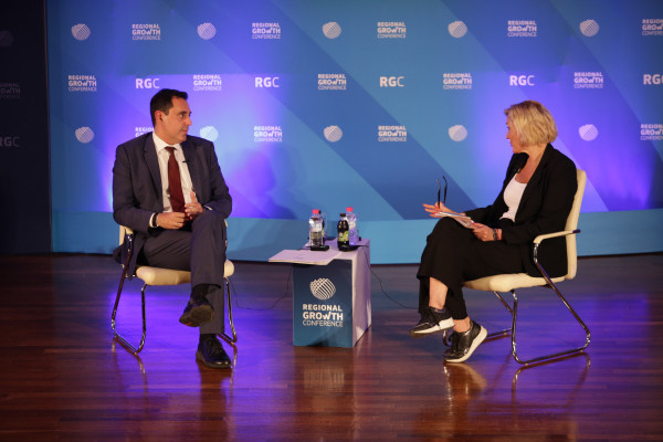 Σμυρλής: Μεγάλη αύξηση εξαγωγών, στόχος το Εθνικό Μητρώο Εξαγωγέων