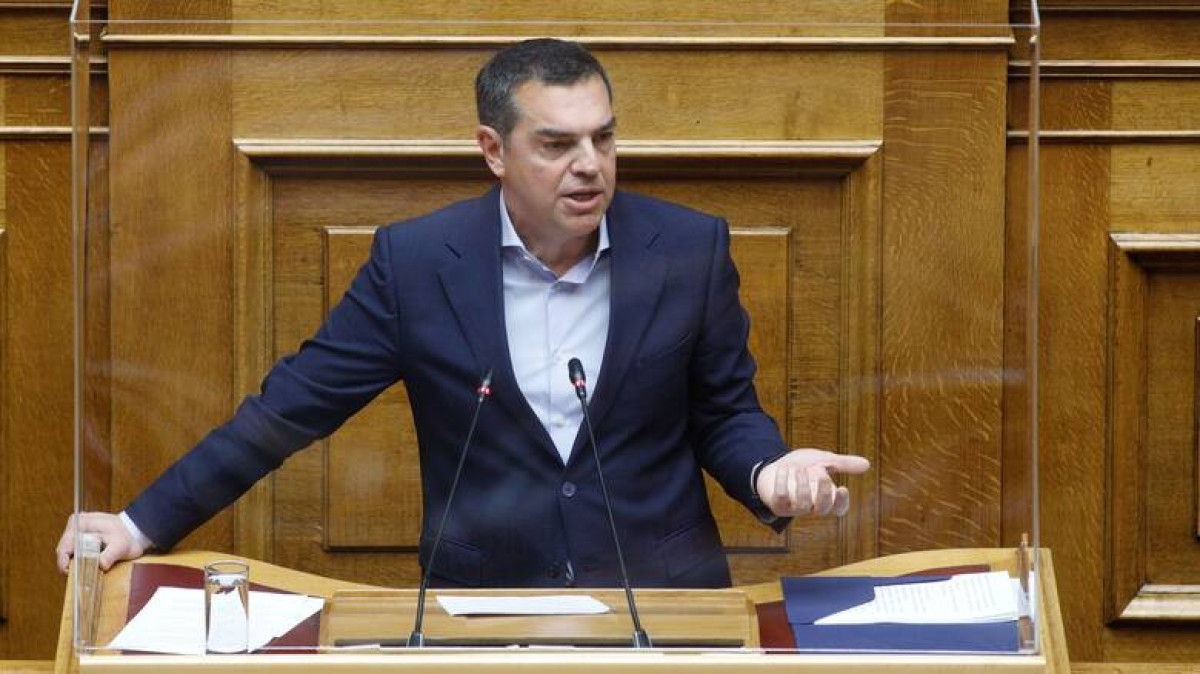 Τσίπρας: Yπό δίωξη ο πολιτισμός και οι άνθρωποί του