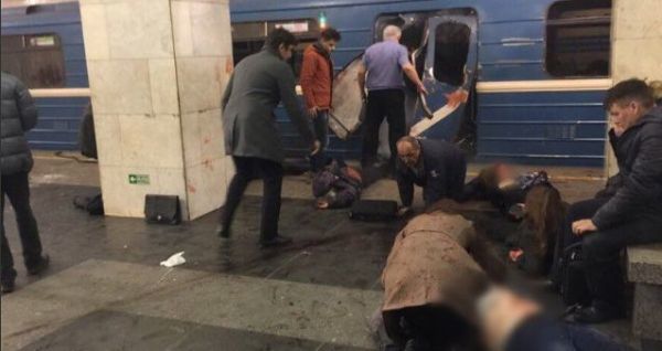 Φονική επίθεση στο μετρό της Αγίας Πετρούπολης (εικόνες και video)