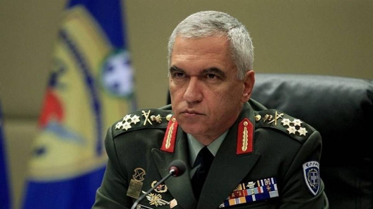 Κωσταράκος (ΓΕΕΘΑ):Βαθειά πολιτική πράξη η κατάργηση διακριτικών από τις στολές