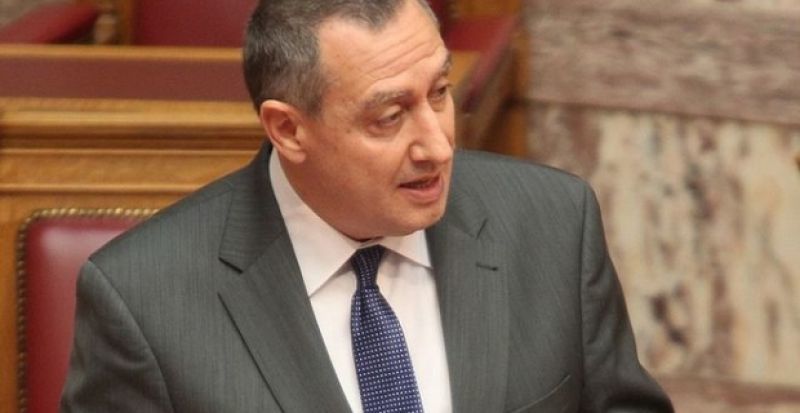 Απεσύρθη προσωρινά η διάταξη για τη ψήφο των νομίμως διαμενόντων μεταναστών και των ομογενών