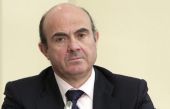 Ισπανός ΥΠΟΙΚ: Η Ευρώπη σχεδιάζει πακέτο 30-50 δισ. ευρώ - Διαψεύδουν Ντάισελμπλουμ και Γιούνκερ