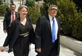 Διορίστηκε μετακλητός υπάλληλος στη Βουλή η γυναίκα του Μιχαλολιάκου!