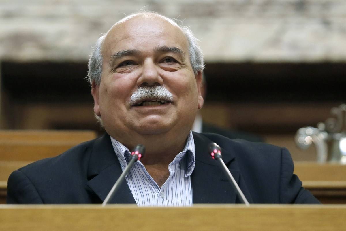 Συγχαρητήρια Βούτση στον Λάνθιμο