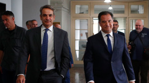 Επίσκεψη Μητσοτάκη στο Υπ.Υγείας με φόντο τα προβλήματα της καθημερινότητας
