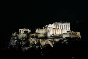 Η Ακρόπολη ακτινοβολεί το φως του 21ου αιώνα