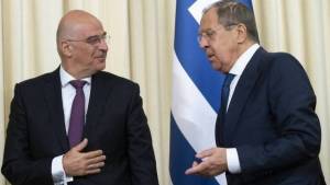 Στη Μόσχα ο Δένδιας, τετ α τετ με Λαβρόφ