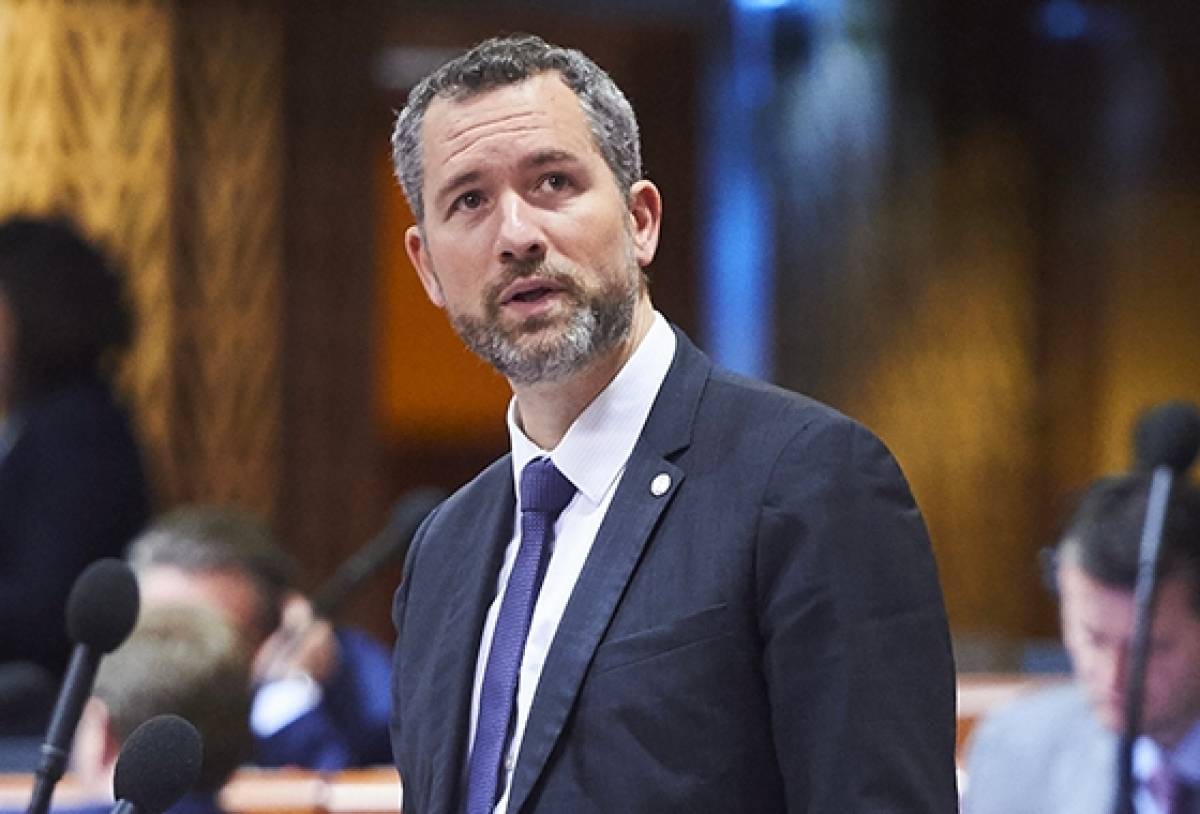 Ευρω-έπαινοι στην Ελλάδα, για την μεταφορά ευάλωτων μεταναστών!