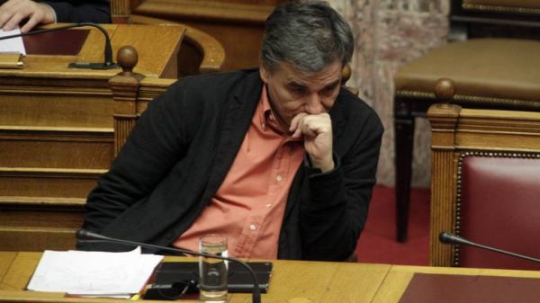 Μία δεύτερη... ανάγνωση στις προτροπές για παραίτηση Τσακαλώτου