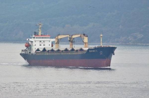 Η Ουκρανία κατηγορεί τους Ρώσους ότι «κλέβουν» πληρώματα από πλοία