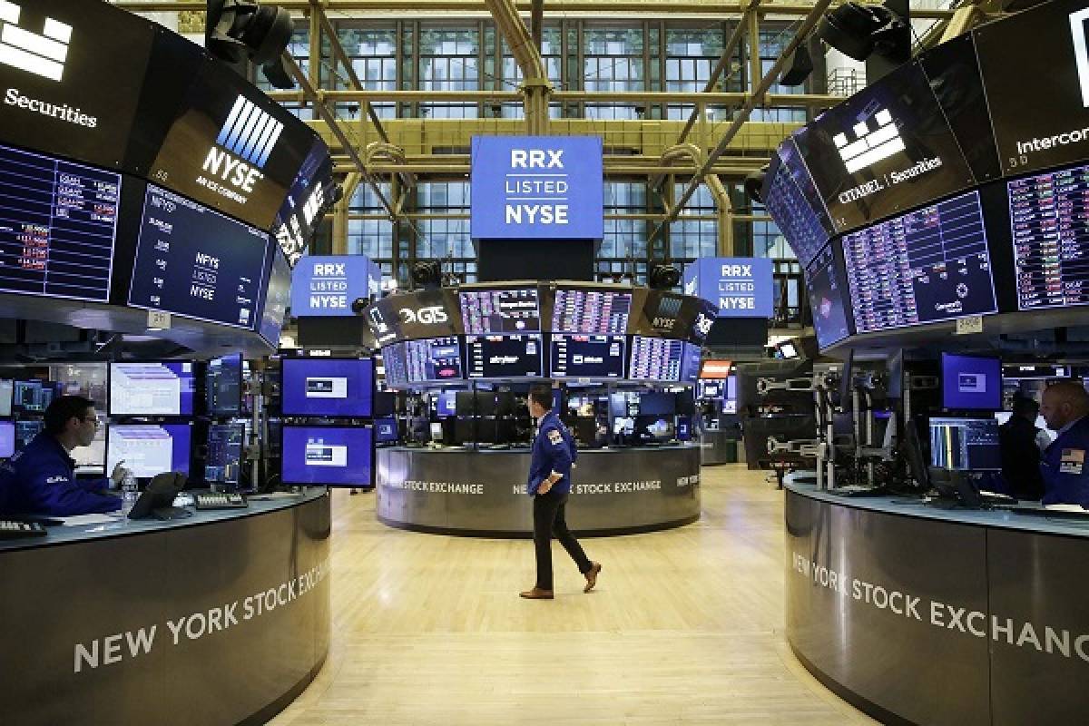 Wall Street: Επαναφορά στα κέρδη, μετά τη «βουτιά» λόγω Όμικρον
