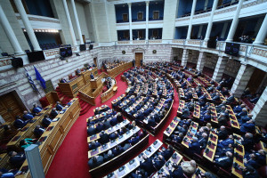 Βουλευτές της ΝΔ «στα κάγκελα»