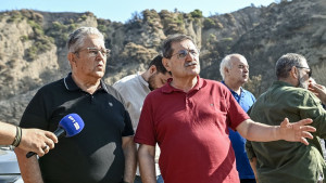 Κουτσούμπας στις πυρόπληκτες περιοχές: Επιλεκτική κρατική ανεπάρκεια – Στήριξη στον δήμαρχο Πατρέων