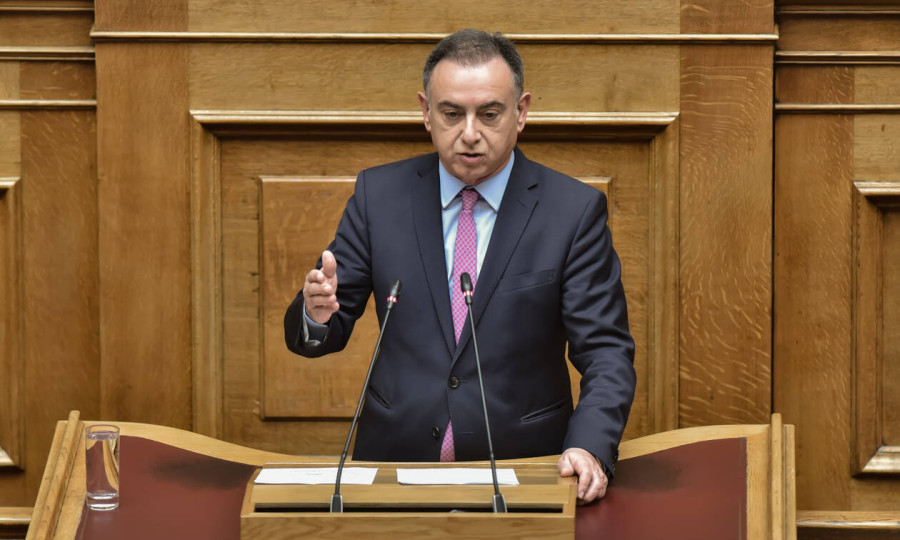 Κέλλας - Ένταση στη Βουλή για την ευλογιά των αιγοπροβάτων με Λιακούλη: Δεν υπάρχει εγκεκριμένο εμβόλιο