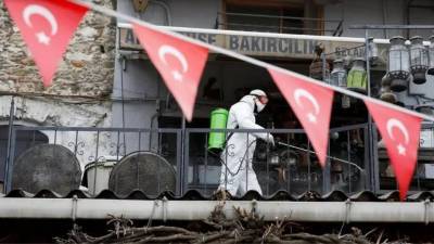 Τουρκία: Ακόμη 240 νεκροί από κορονοϊό
