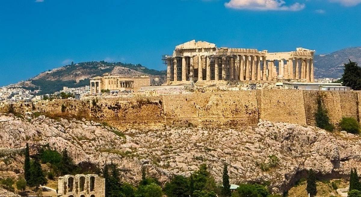 Τουρισμός: Ο φιλόδοξος στόχος των €3,5 δισ.-H μεταβλητή του Αυγούστου