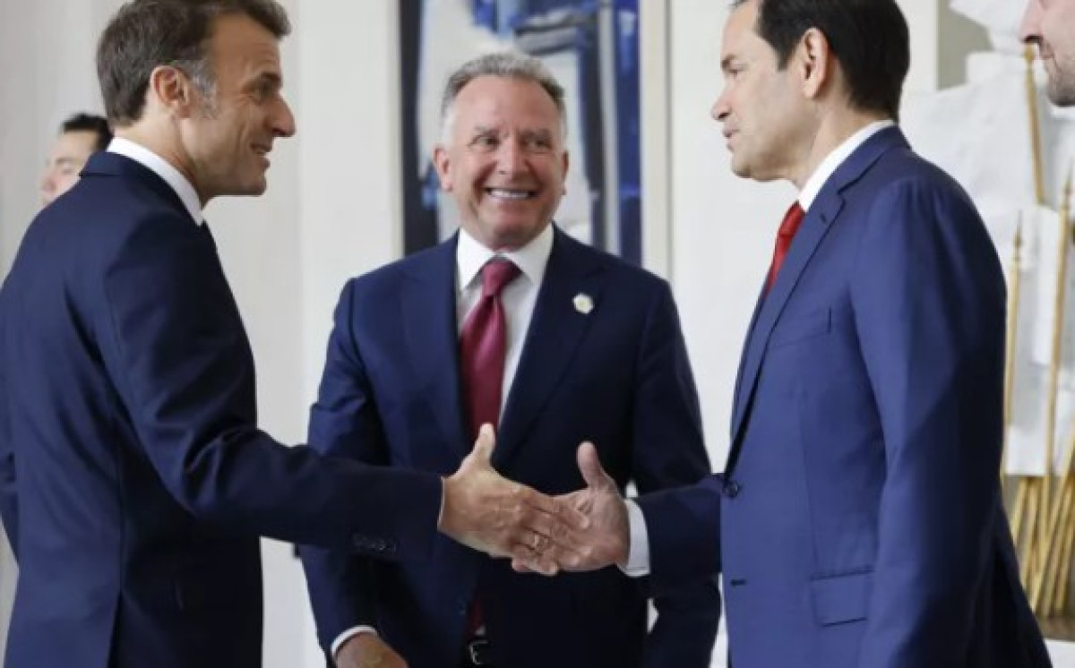 Γαλλία: Θετικές επαφές Μακρόν με Ρούμπιο-Γουίτκοφ και Ουκρανούς αξιωματούχους