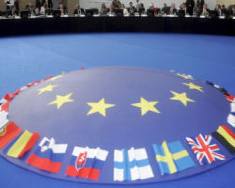 Υπάρχει έτοιμο σχέδιο «Β» για την αναδιάρθρωση χρέους της Ελλάδας;- Κομισιον: Μόνιμος μηχανισμός αντιμετώπισης κρίσεων