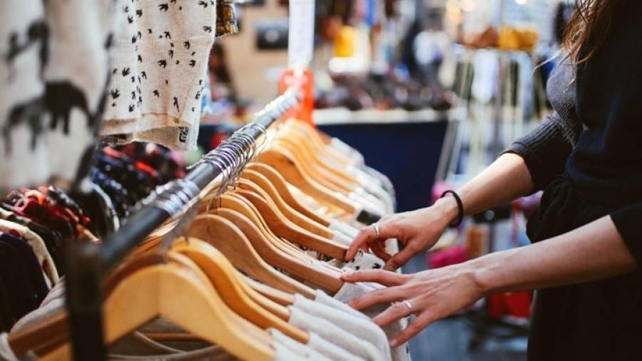 Η «ασφυξία» στην αγορά βάζει στο τραπέζι το click-in-shop